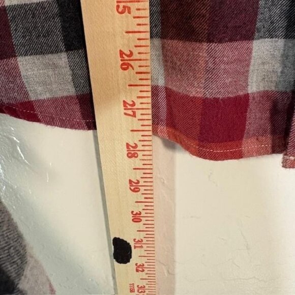 UNTUCKit Shirt Mens Medium Red Black Plaid Slim Fit Flannel Button Down Casual - Picture 6 of 6